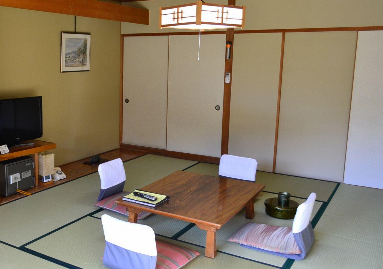 Hishino Onsen Tokiwakan Komoro Esterno foto